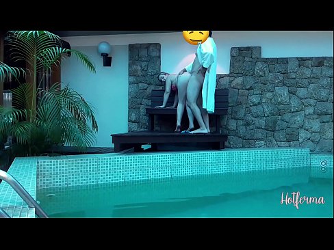 ❤️ Boss invites the maid to the pool but can't resist a hot Super porn at en-gb.happytour.top